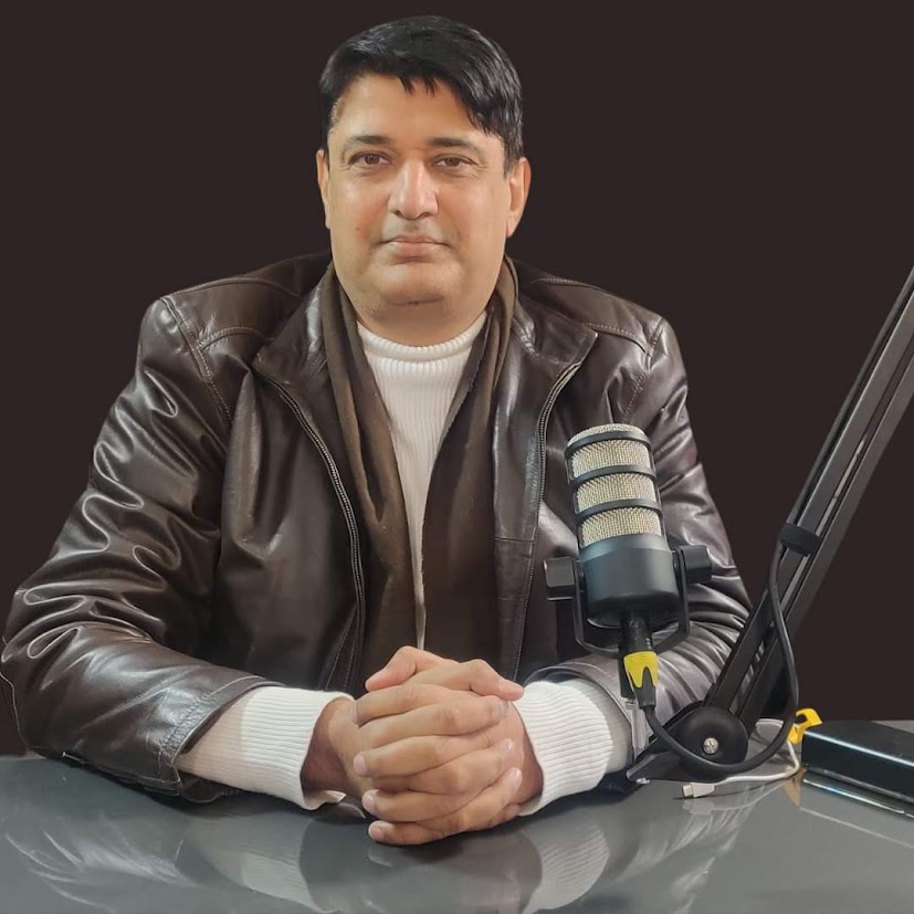 Saqib Mumtaz headshot